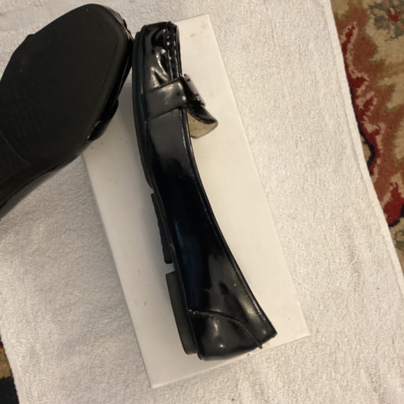 Calvin Klein Loafers Color : (PREOWNED )(Color:Black Patent )(Size: 10) - Picture 4 of 8